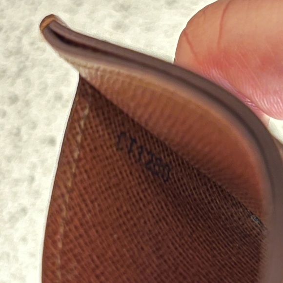 LOUIS VUITTON LV Monogram Card Holder - 💯 AUTHENTIC - M61733 - Picture 4 of 8